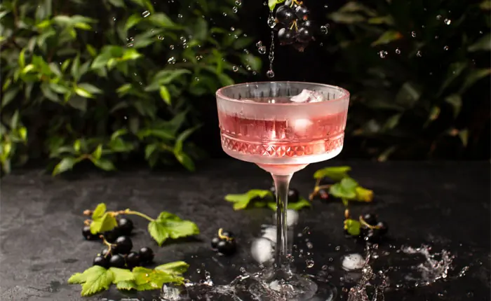 Kir Royal – der klassische Aperitif mit Likör und Sekt
