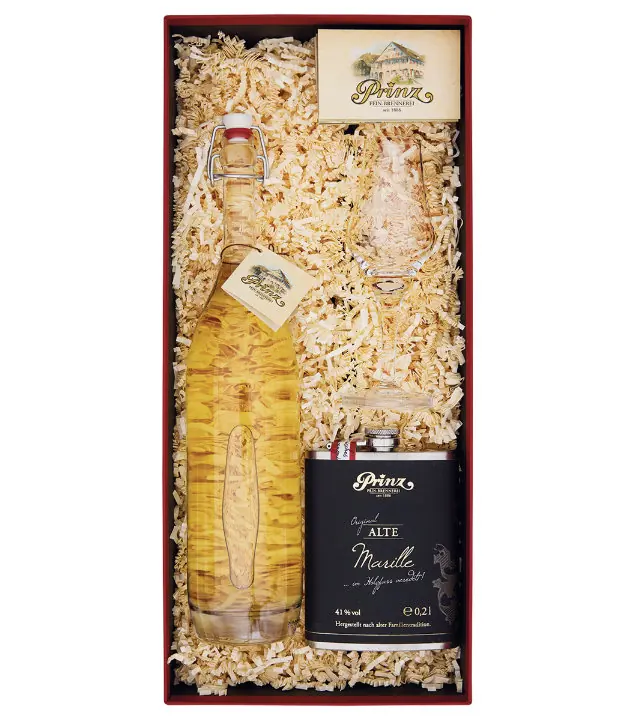 Prinz Geschenkset Alte Marille Variation / 41% vol / 1 x 0,5l & 1 x 0,2l & 1x Prinz Kelch in Deko-Box