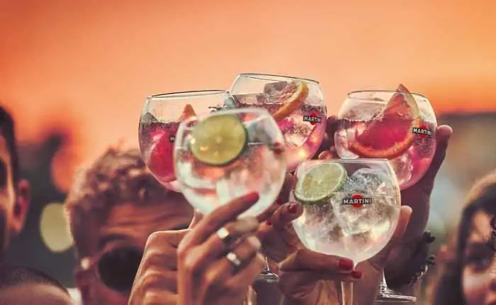 Martini eignet sich hervorragend für verschiedene Cocktails Martini eignet sich hervorragend für verschiedene Cocktails