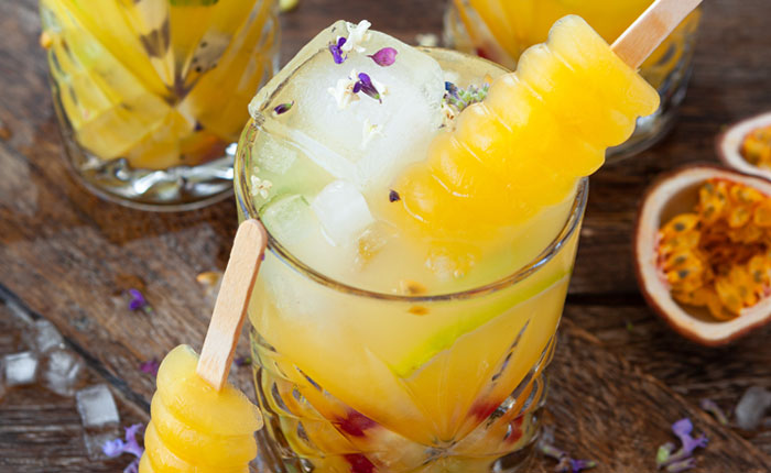Popsicle Cocktails: Sommerdrinks mit Wassereis