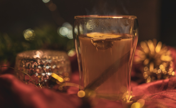 Weisser Apfelgluehwein